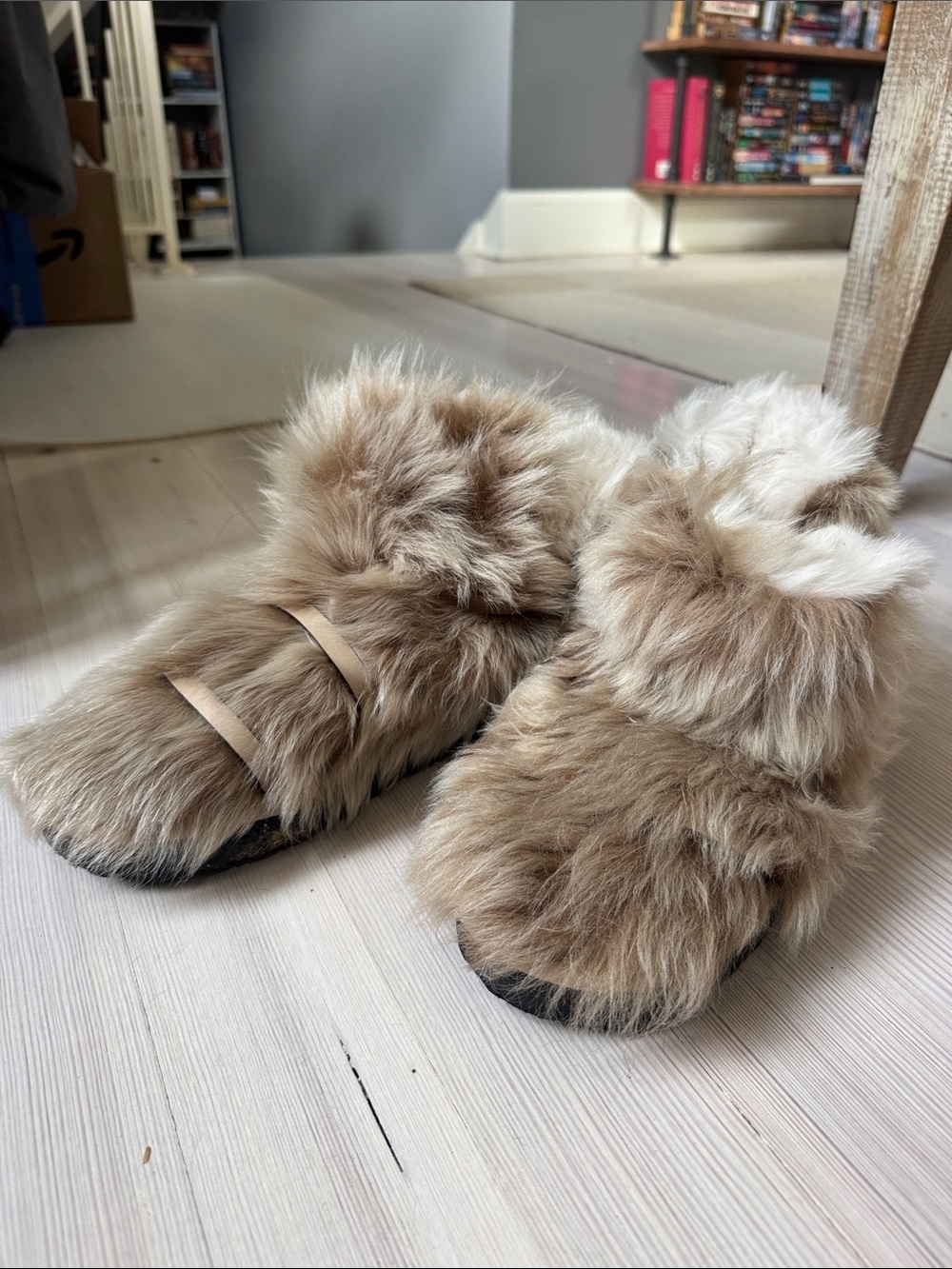 Stuart Weitzman Real Fur short boots - Tan and cream